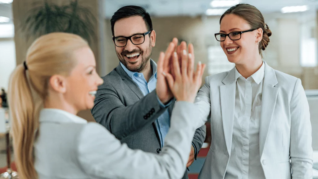 Podpora in orodja za uspešen pričetek kariere in nadaljnjo poslovno rast